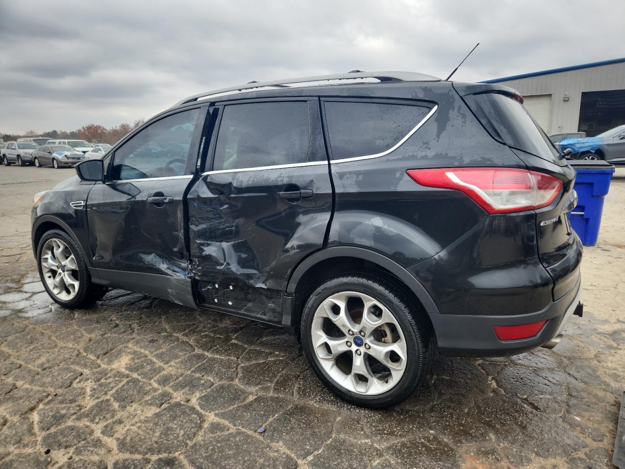 FORD ESCAPE TITANIUM