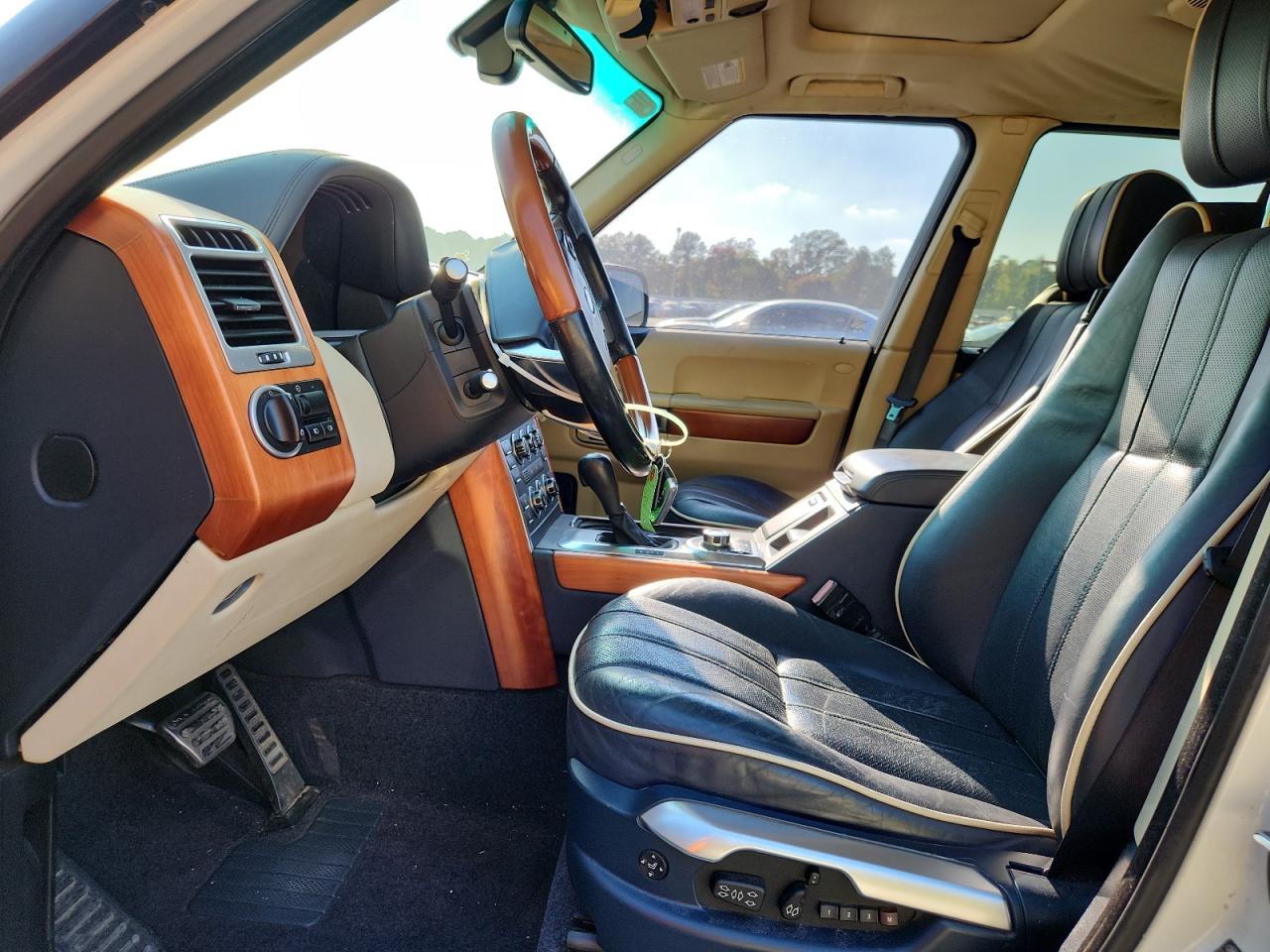 LAND ROVER RANGE ROVER HSE LUXURY