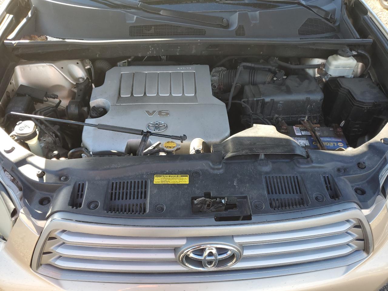 TOYOTA HIGHLANDER SE