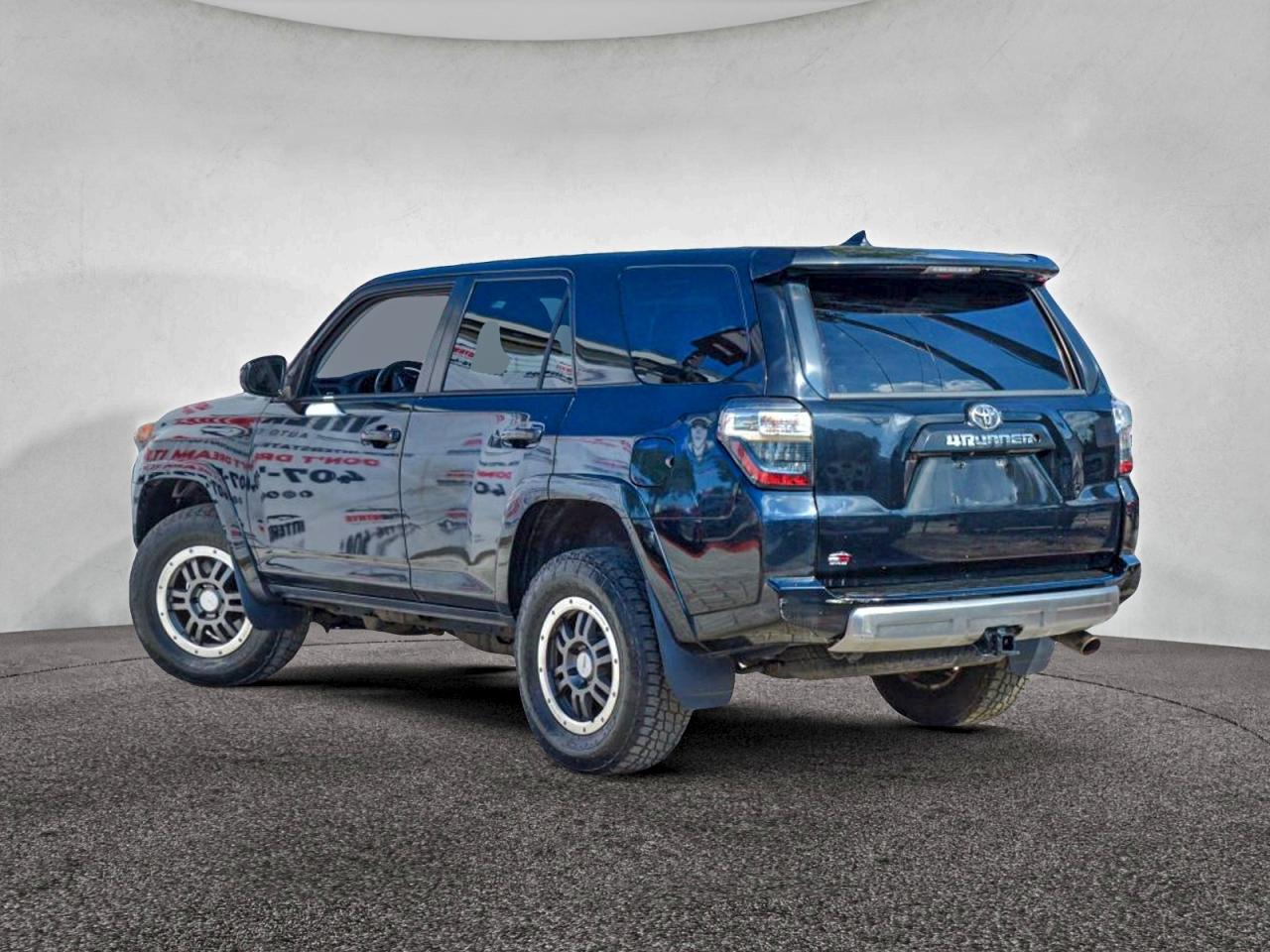 TOYOTA 4RUNNER SR5