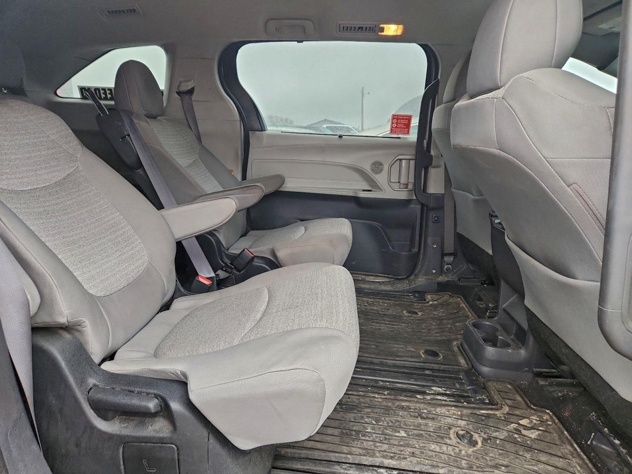 Lot #3304869545 2022 TOYOTA SIENNA LE