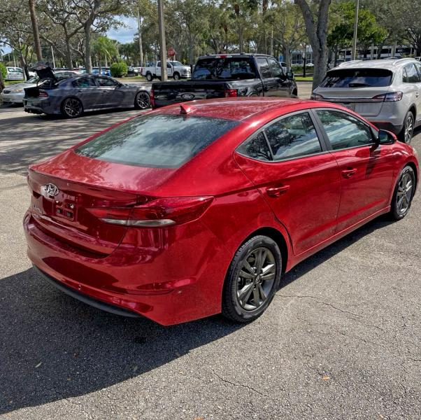2018 HYUNDAI ELANTRA SE #3296331478