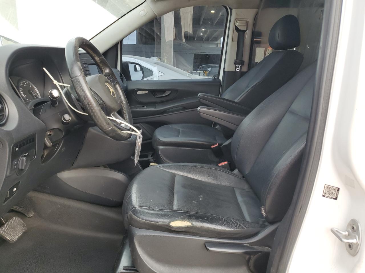 MERCEDES-BENZ METRIS