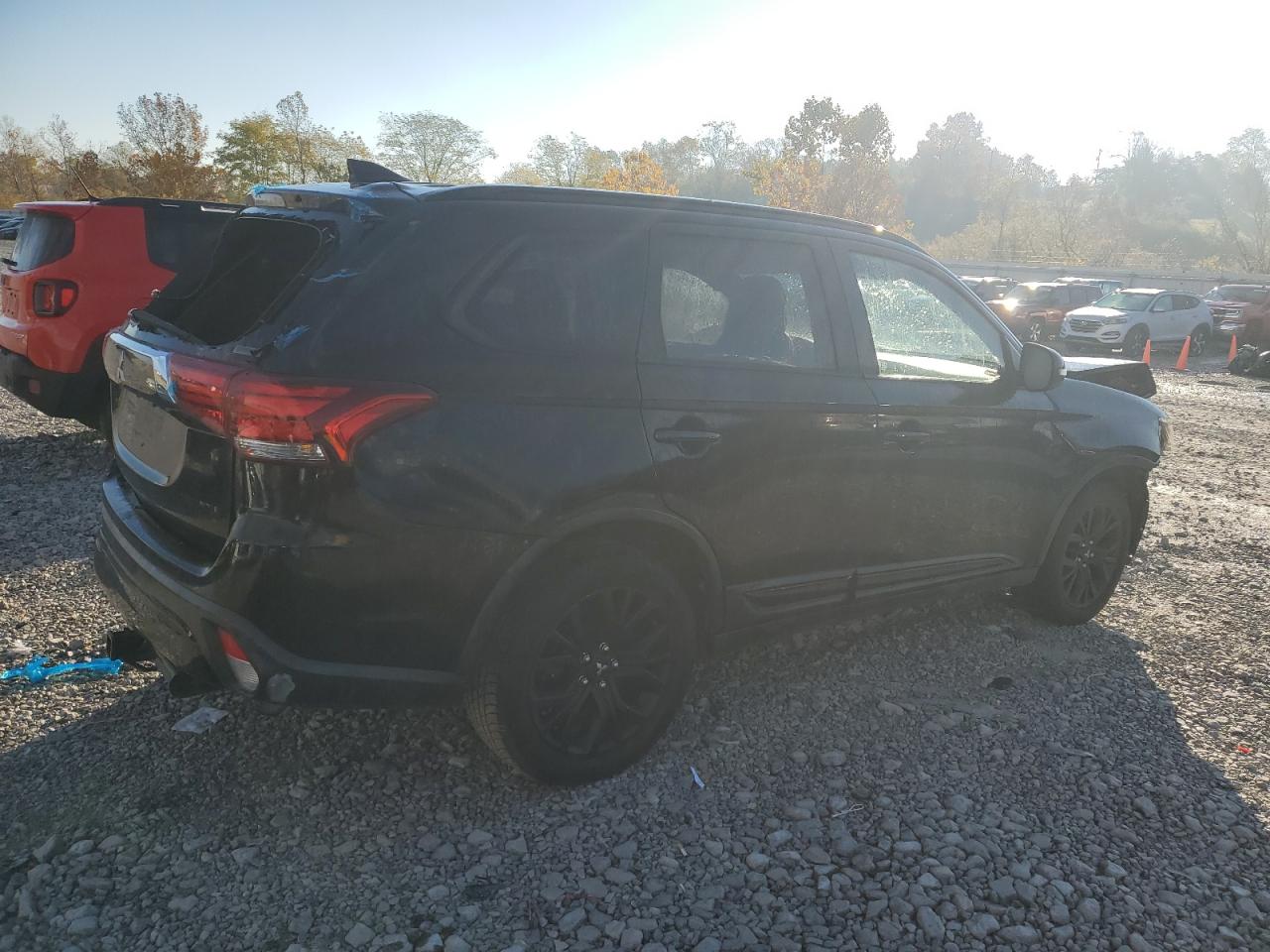 MITSUBISHI OUTLANDER SE