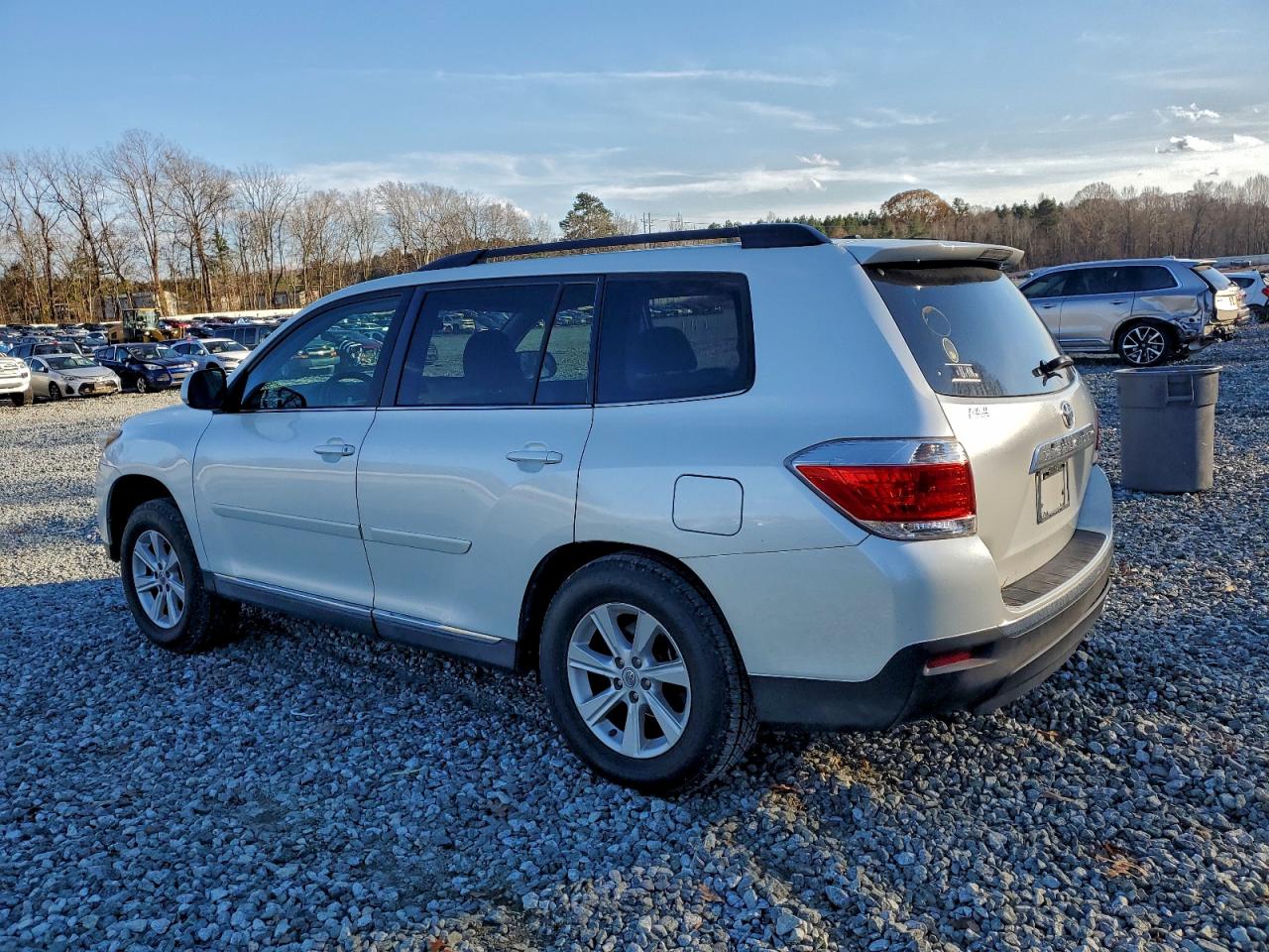 TOYOTA HIGHLANDER BASE