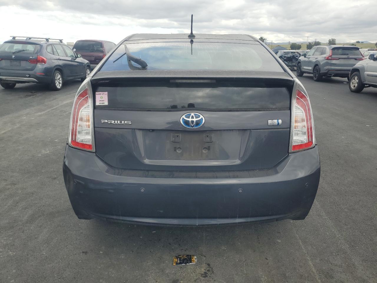TOYOTA PRIUS