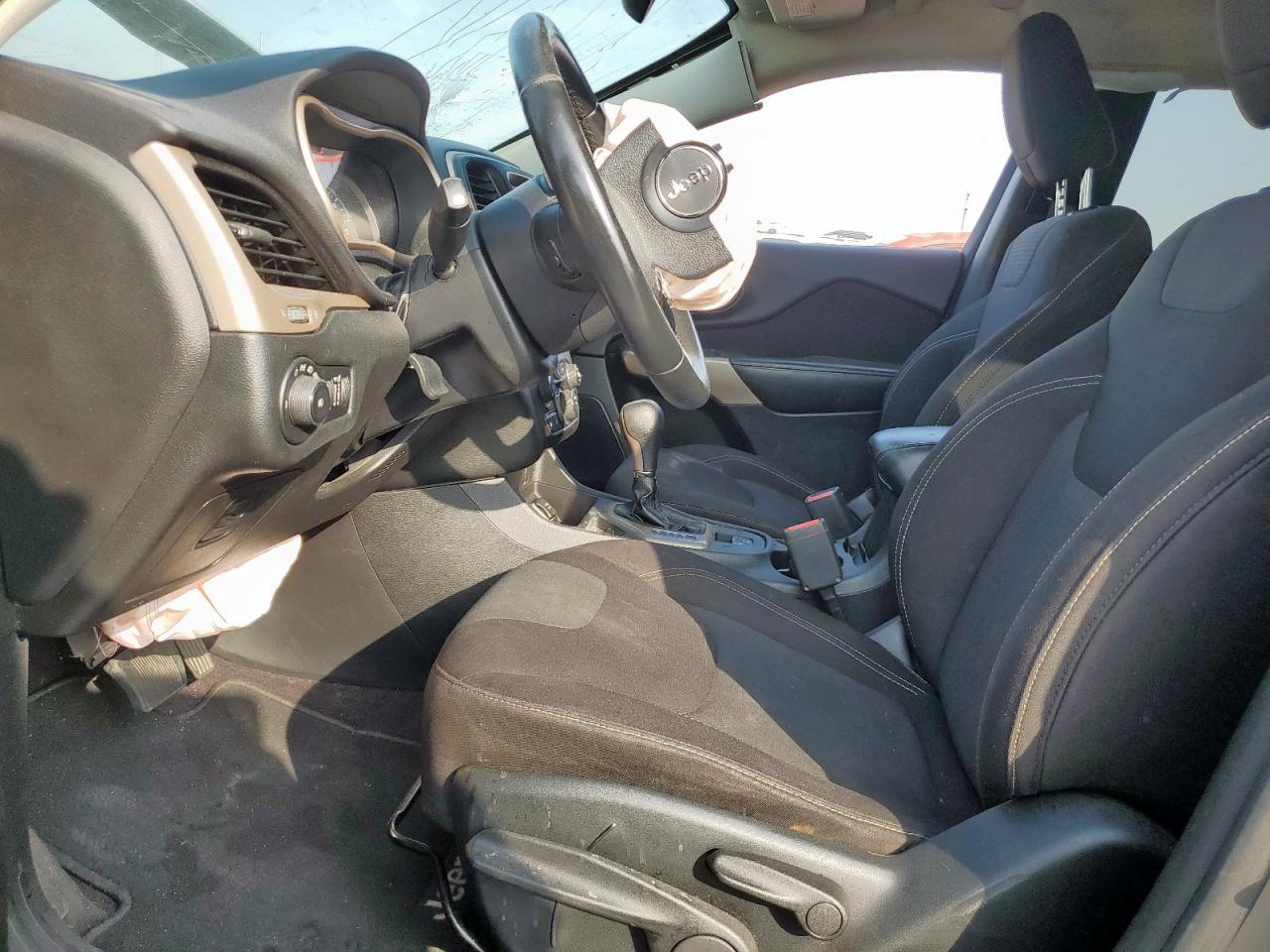 JEEP GRAND CHEROKEE LATITUDE