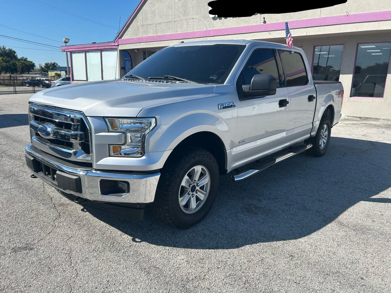 FORD F-150 SUPERCREW