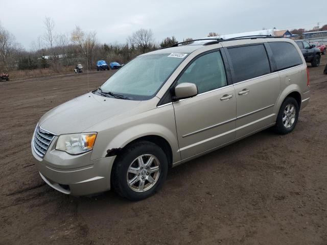 Global Auto Auctions: 2009 CHRYSLER TOWN & COU