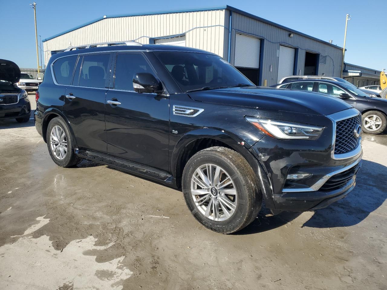 INFINITI QX80 LUXE