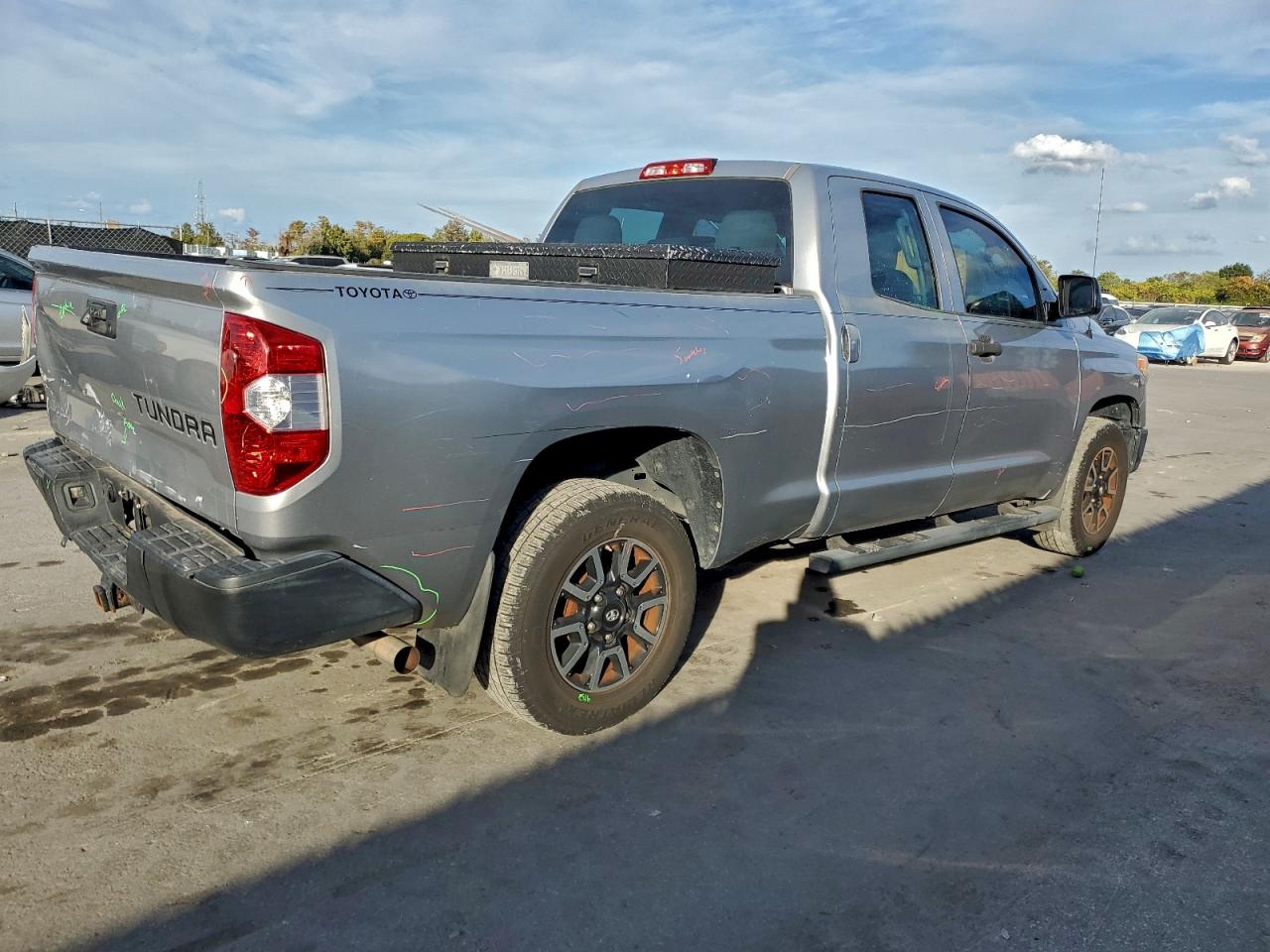 TOYOTA TUNDRA DOUBLE CAB SR
