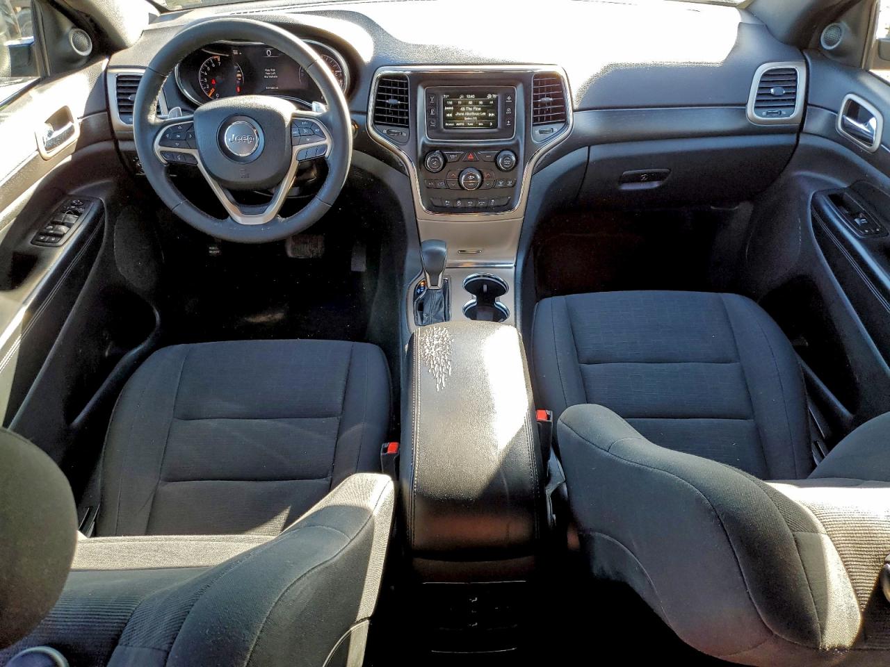 JEEP GRAND CHEROKEE LAREDO