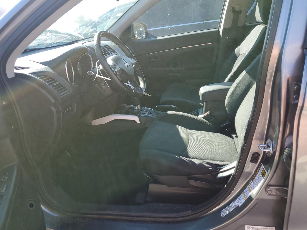 MITSUBISHI OUTLANDER ES