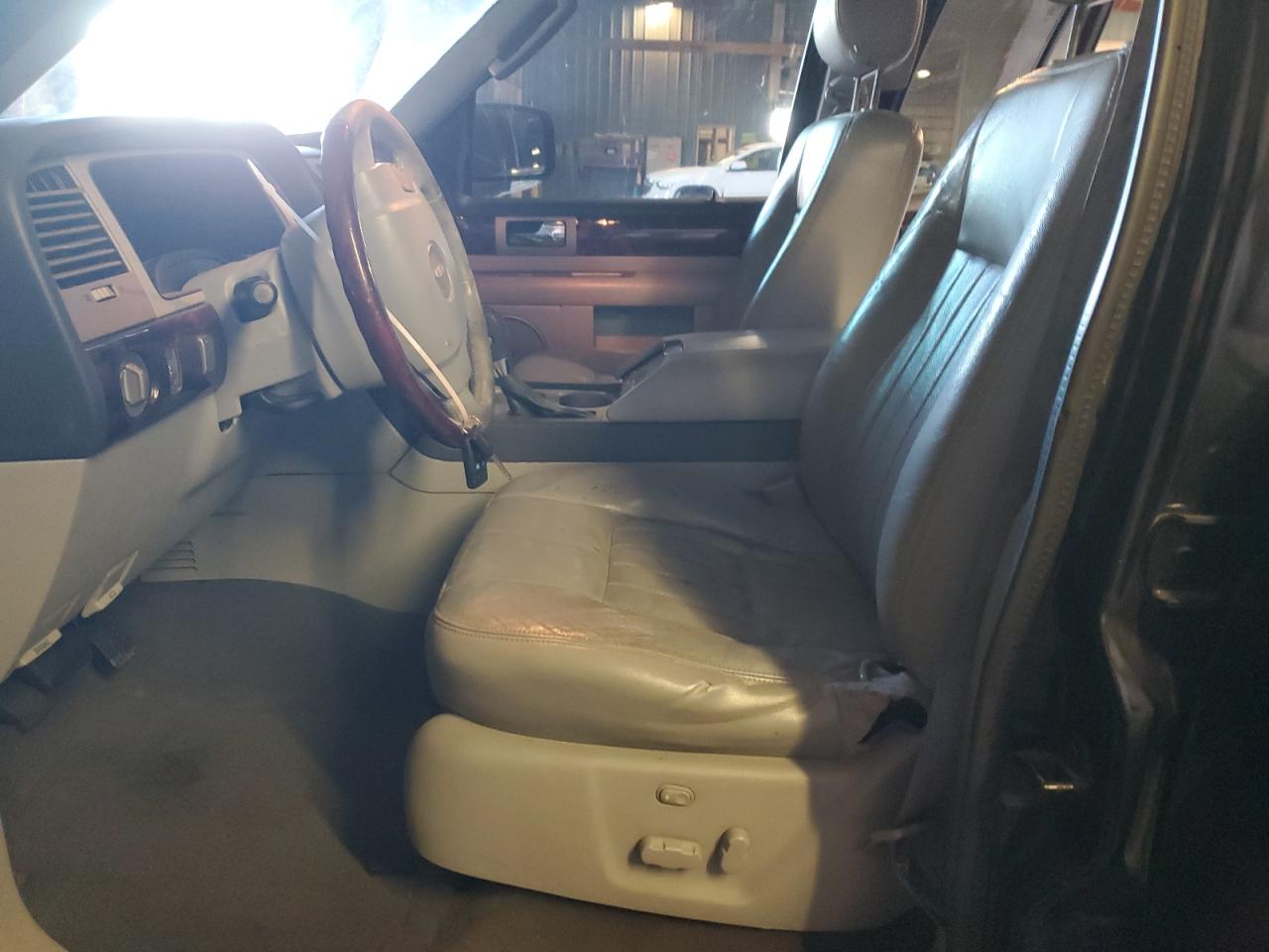 Lot #3287700014 2004 LINCOLN NAVIGATOR