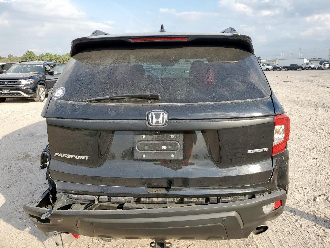 Lot #3318021410 2019 HONDA PASSPORT T