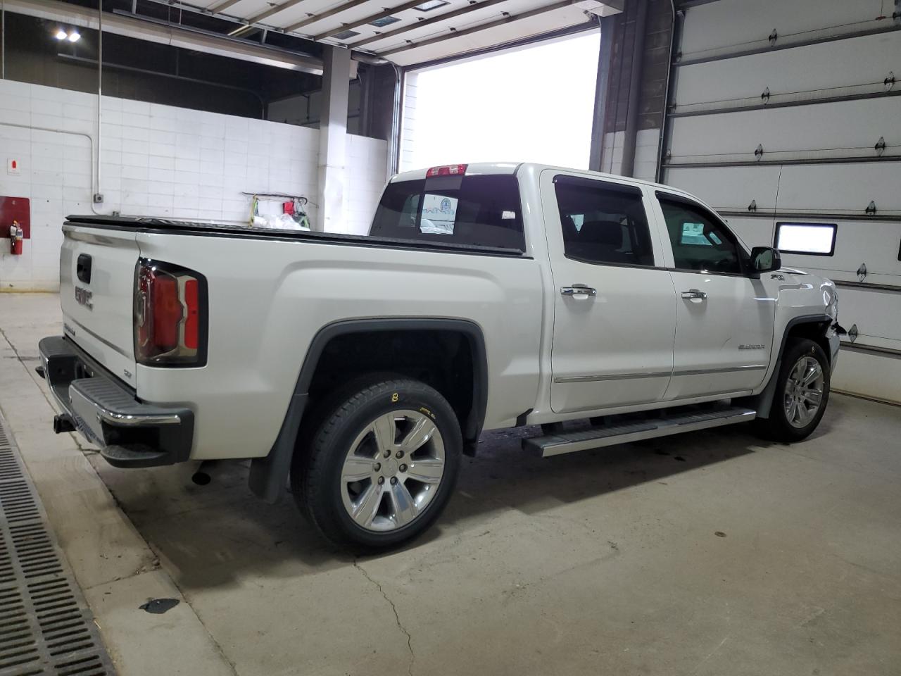 GMC SIERRA K1500 SLT