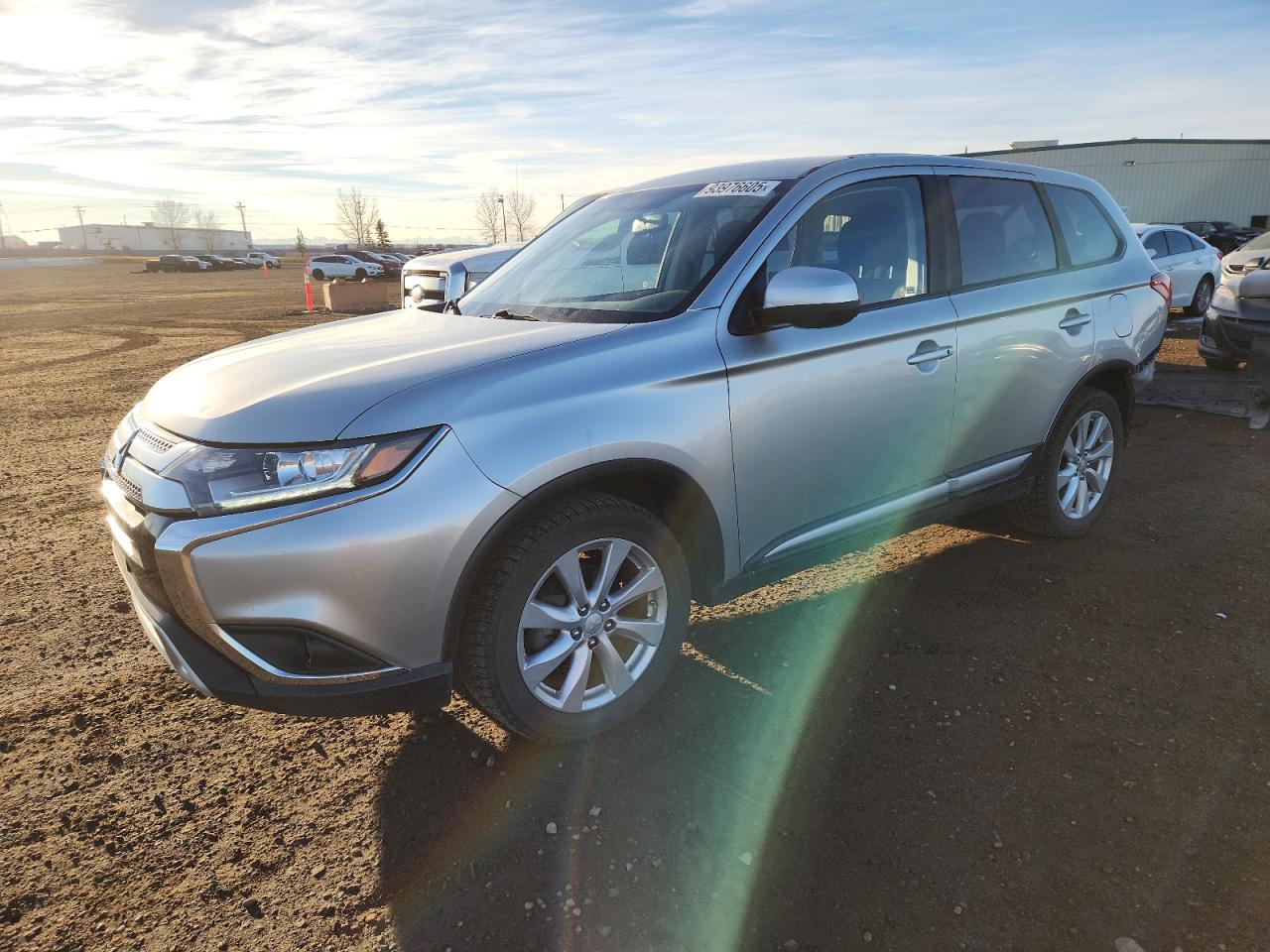 MITSUBISHI OUTLANDER ES