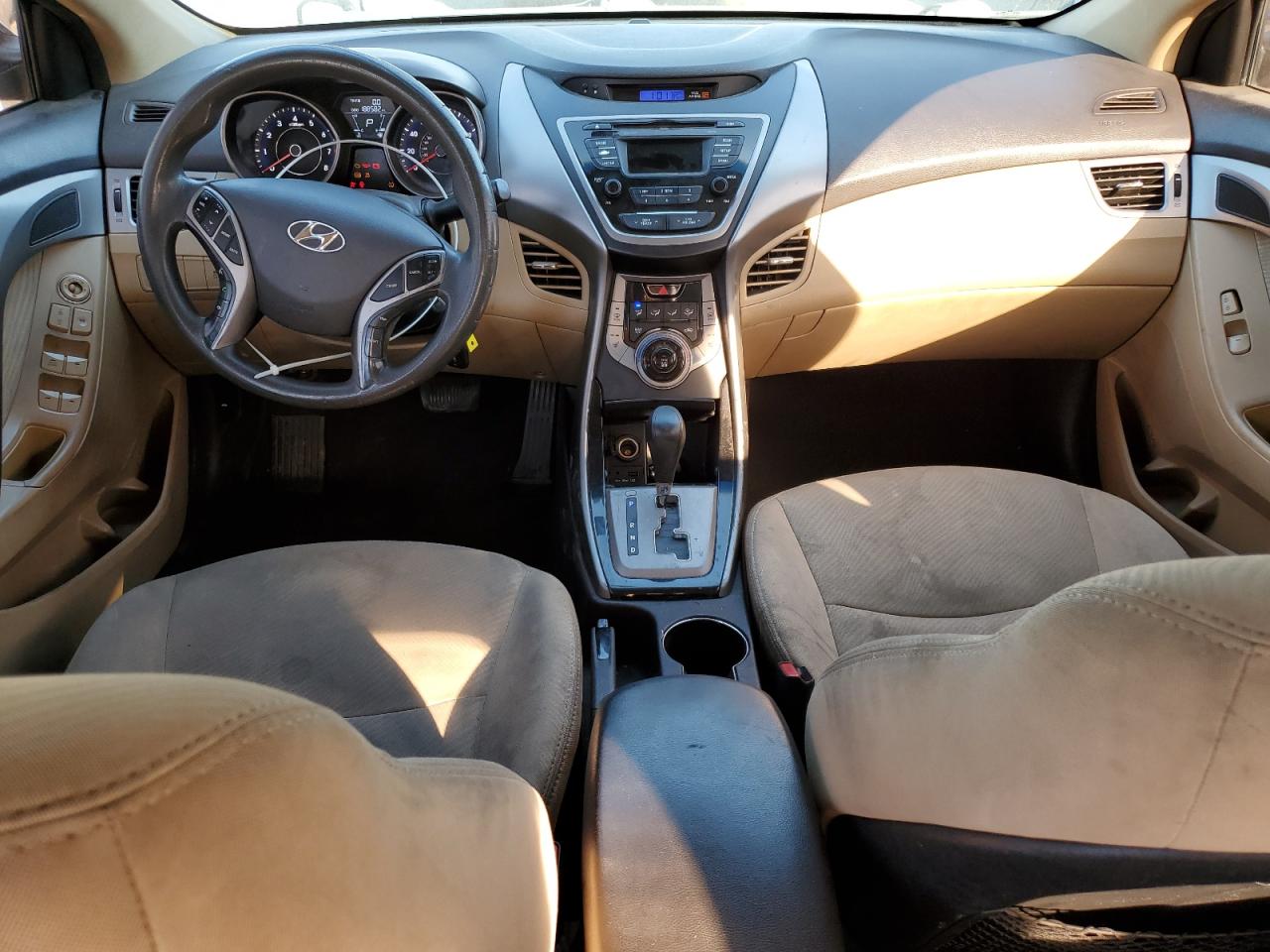 HYUNDAI ELANTRA GLS