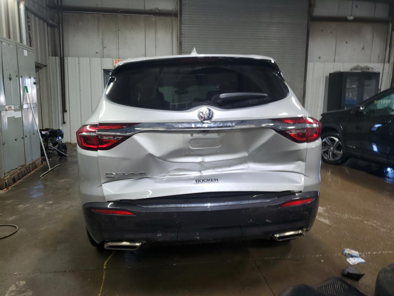 BUICK ENCLAVE ESSENCE