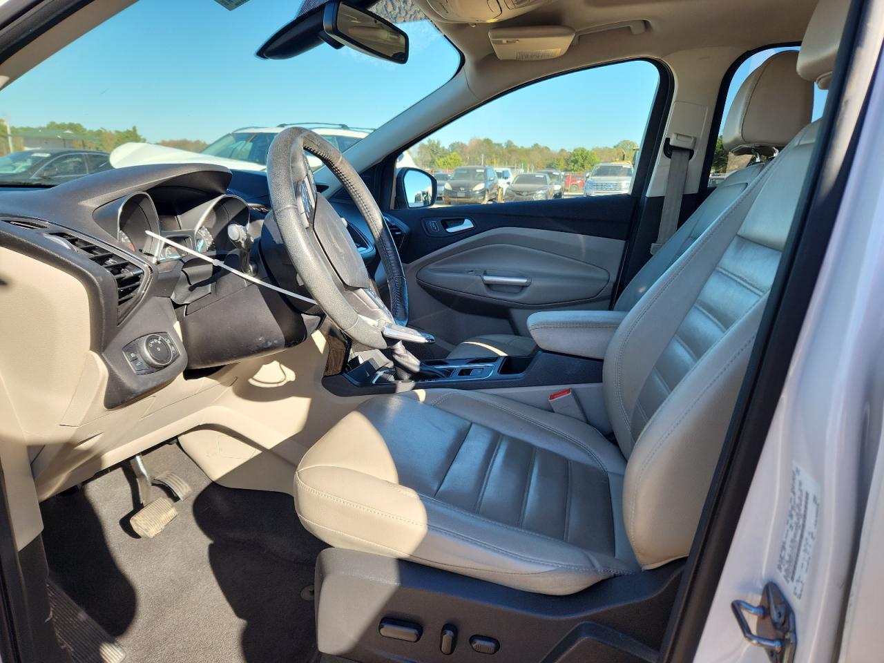 FORD ESCAPE TITANIUM