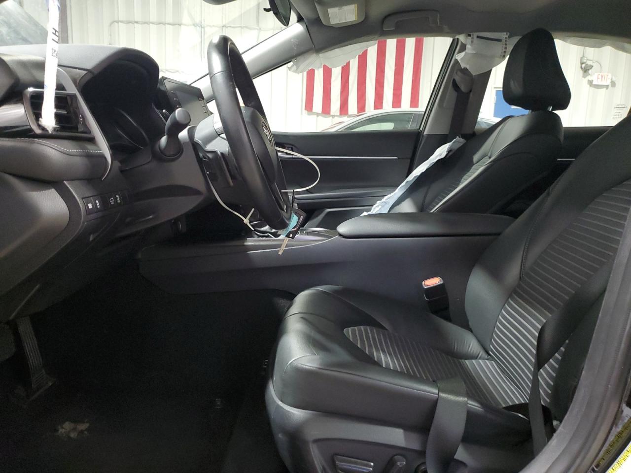 TOYOTA CAMRY SE NIGHT SHADE