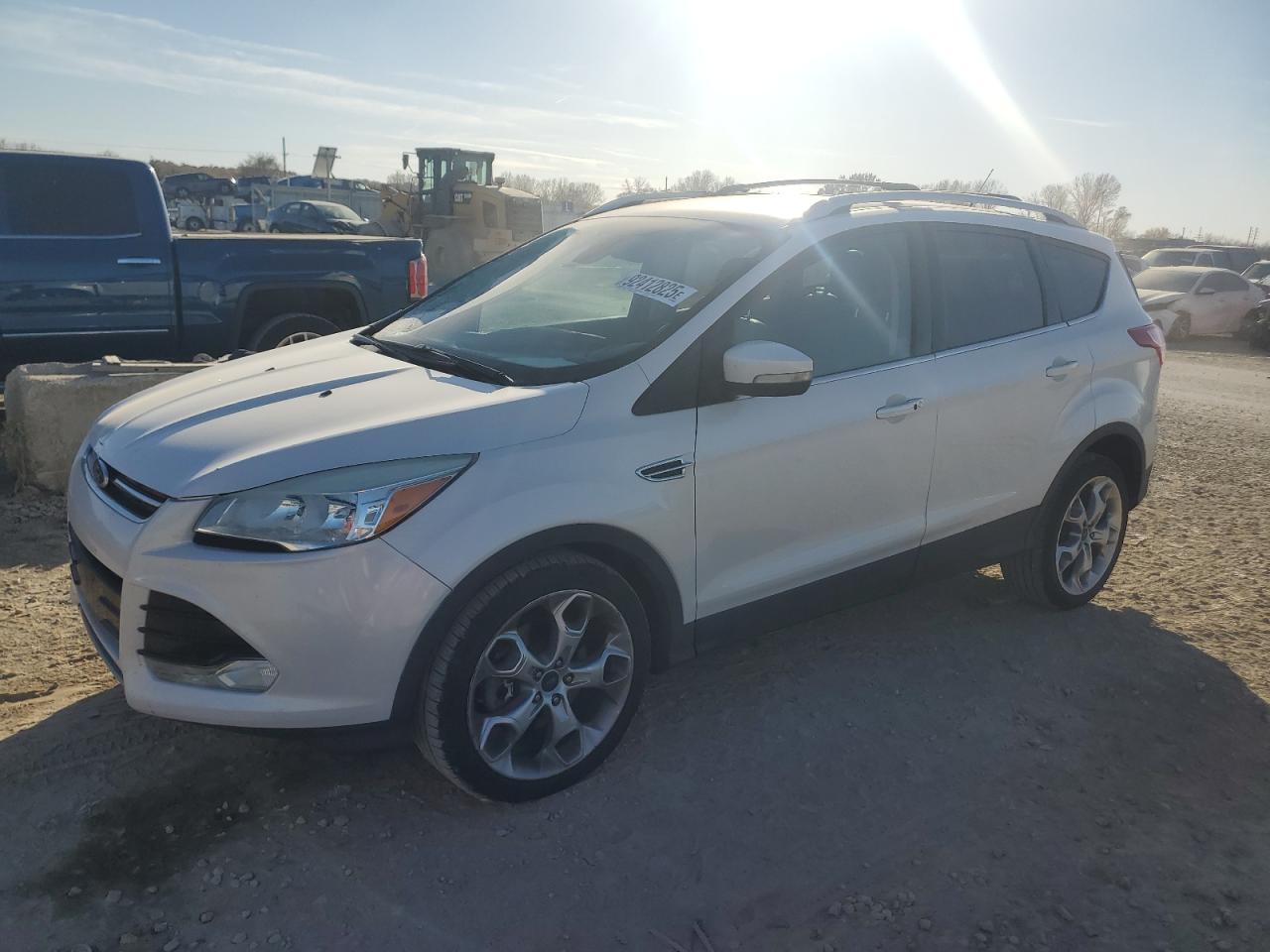 FORD ESCAPE TITANIUM