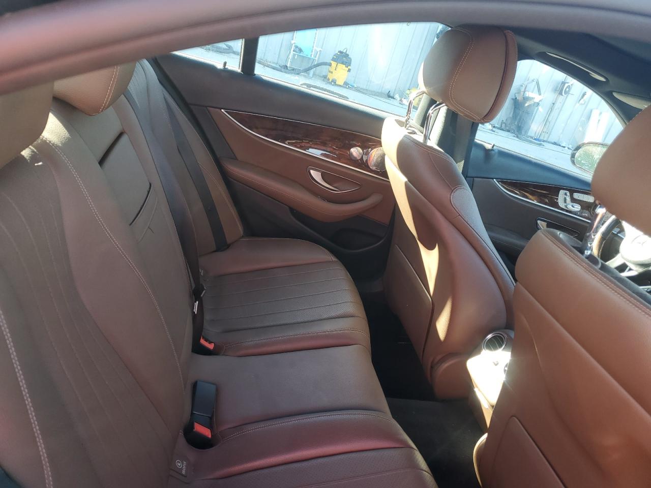 MERCEDES-BENZ E-CLASS 300