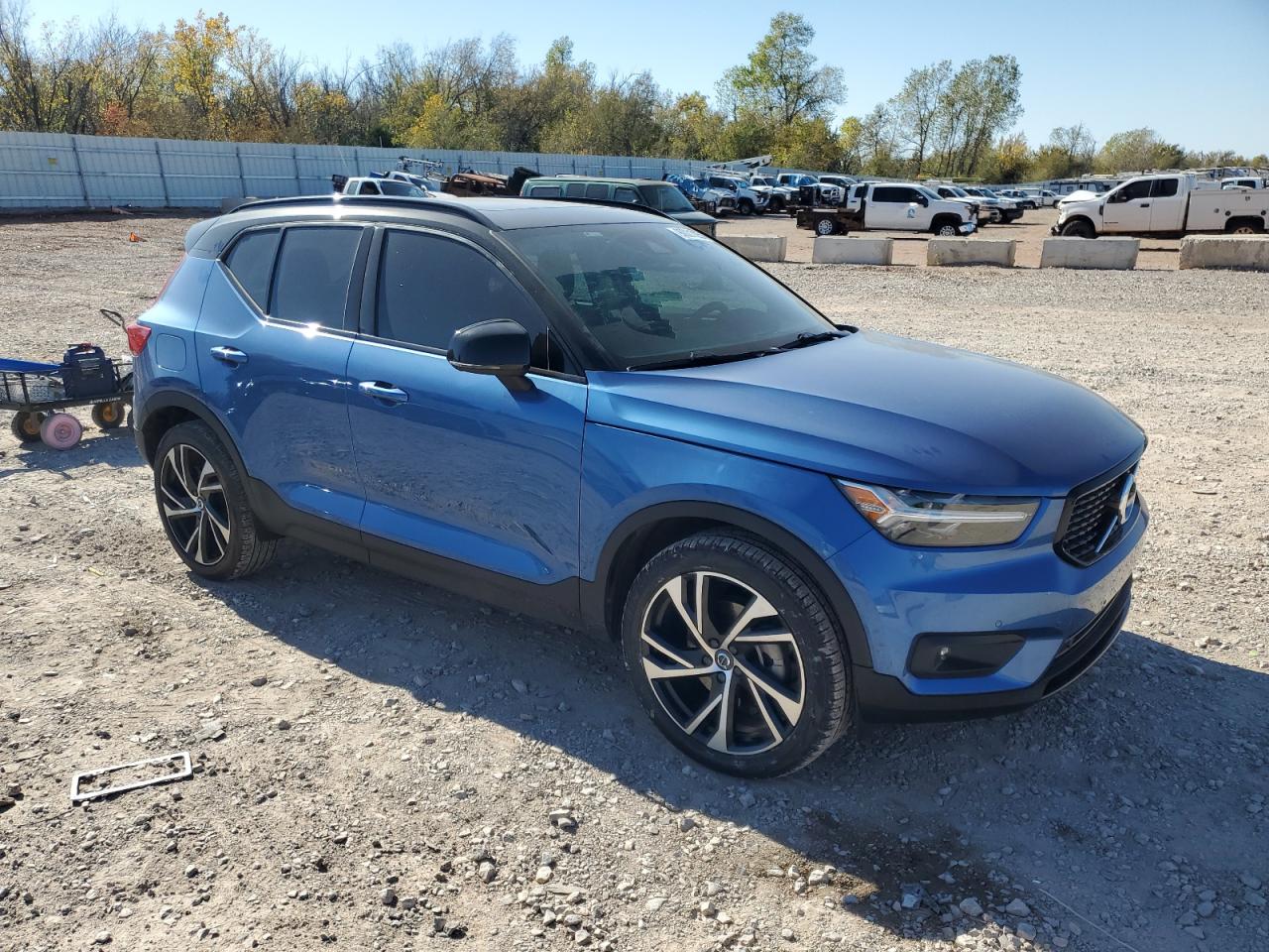 VOLVO XC40 T5 R-DESIGN