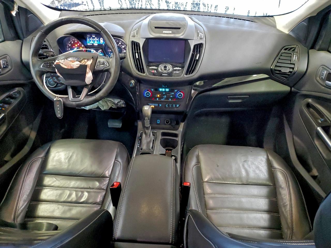 FORD ESCAPE TITANIUM