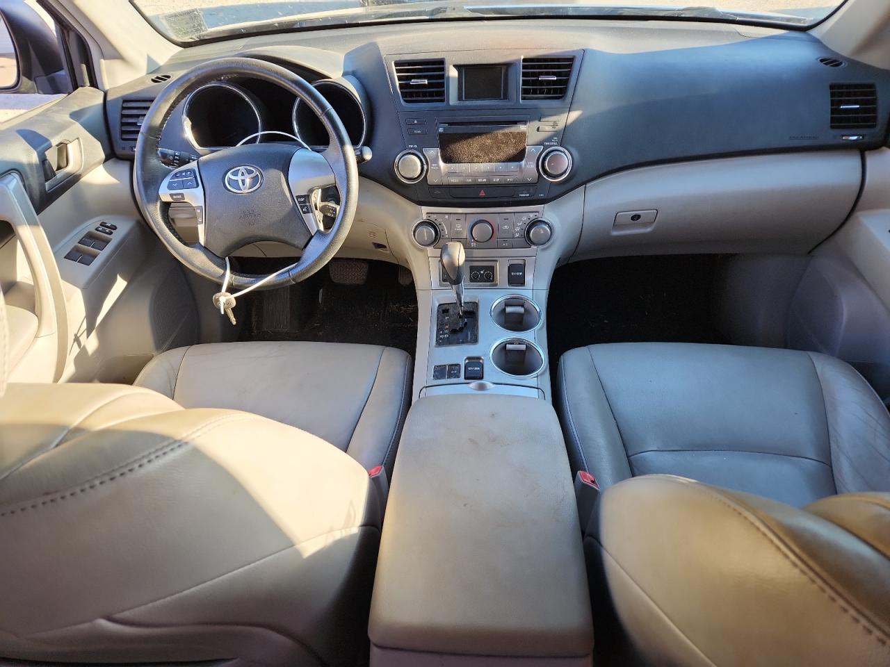 TOYOTA HIGHLANDER BASE