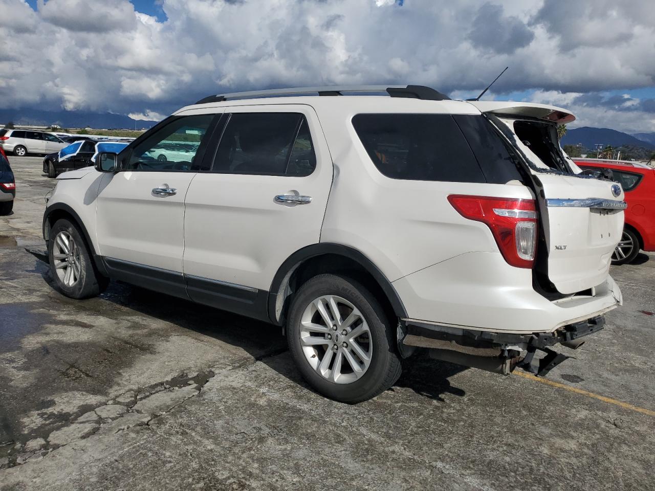FORD EXPLORER XLT