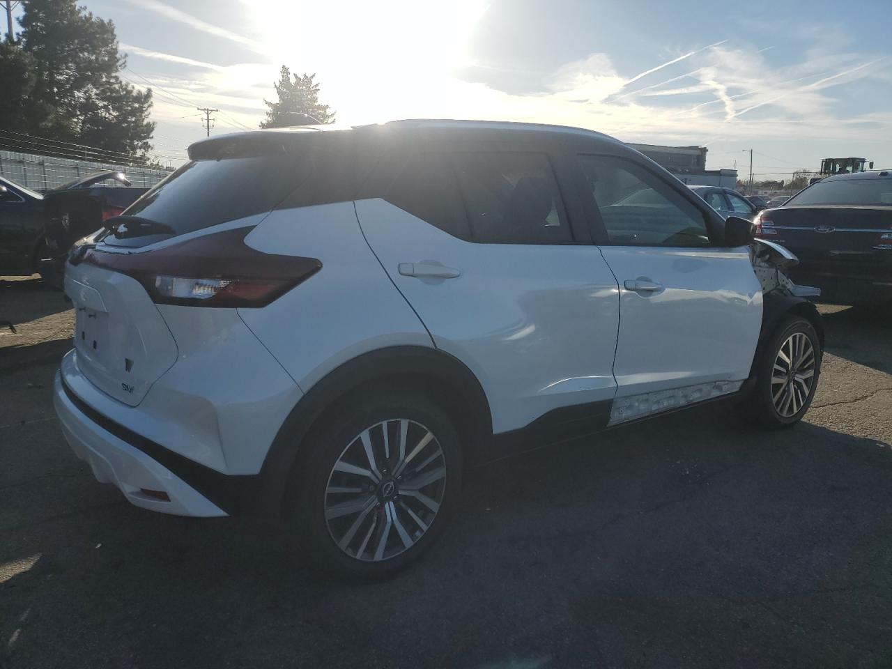 NISSAN KICKS SV