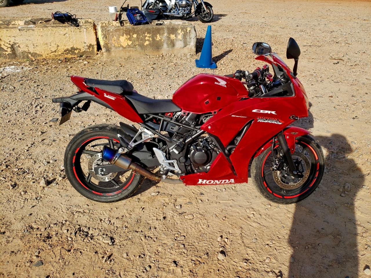 Lot #3301615622 2015 HONDA CBR300 R