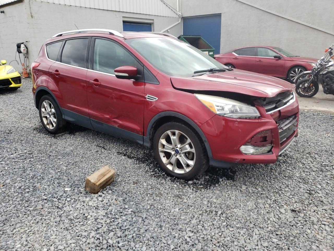 FORD ESCAPE TITANIUM