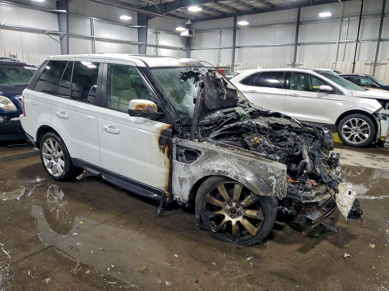 LAND ROVER RANGE ROVER HSE LUXURY