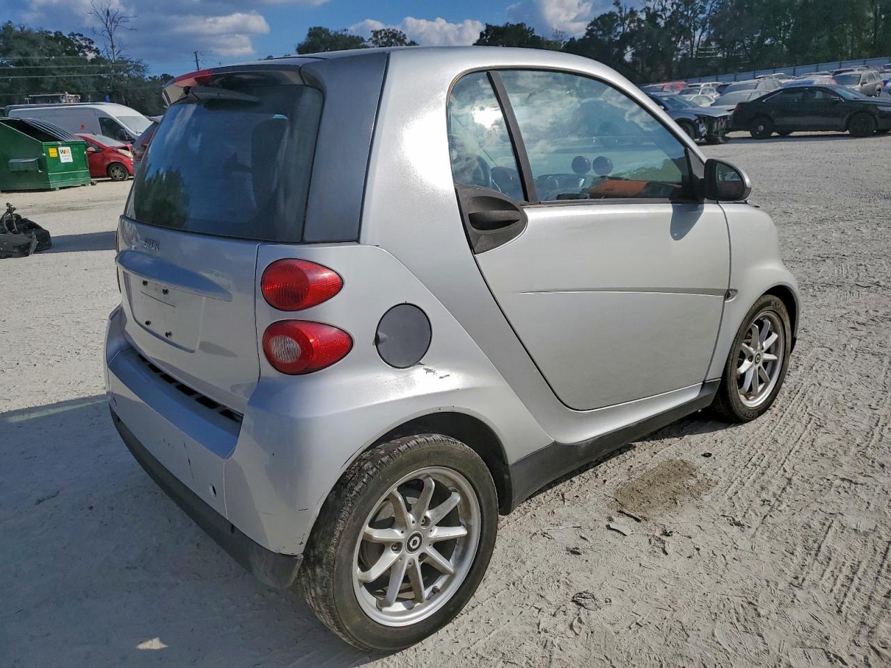 Lot #3296953912 2008 SMART FORTWO PUR