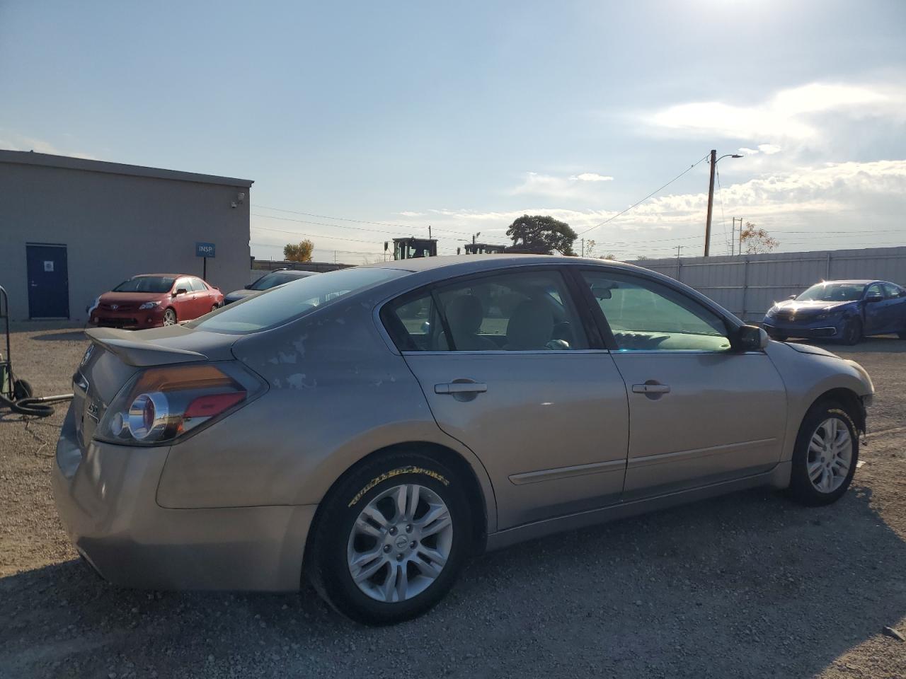 NISSAN ALTIMA BASE