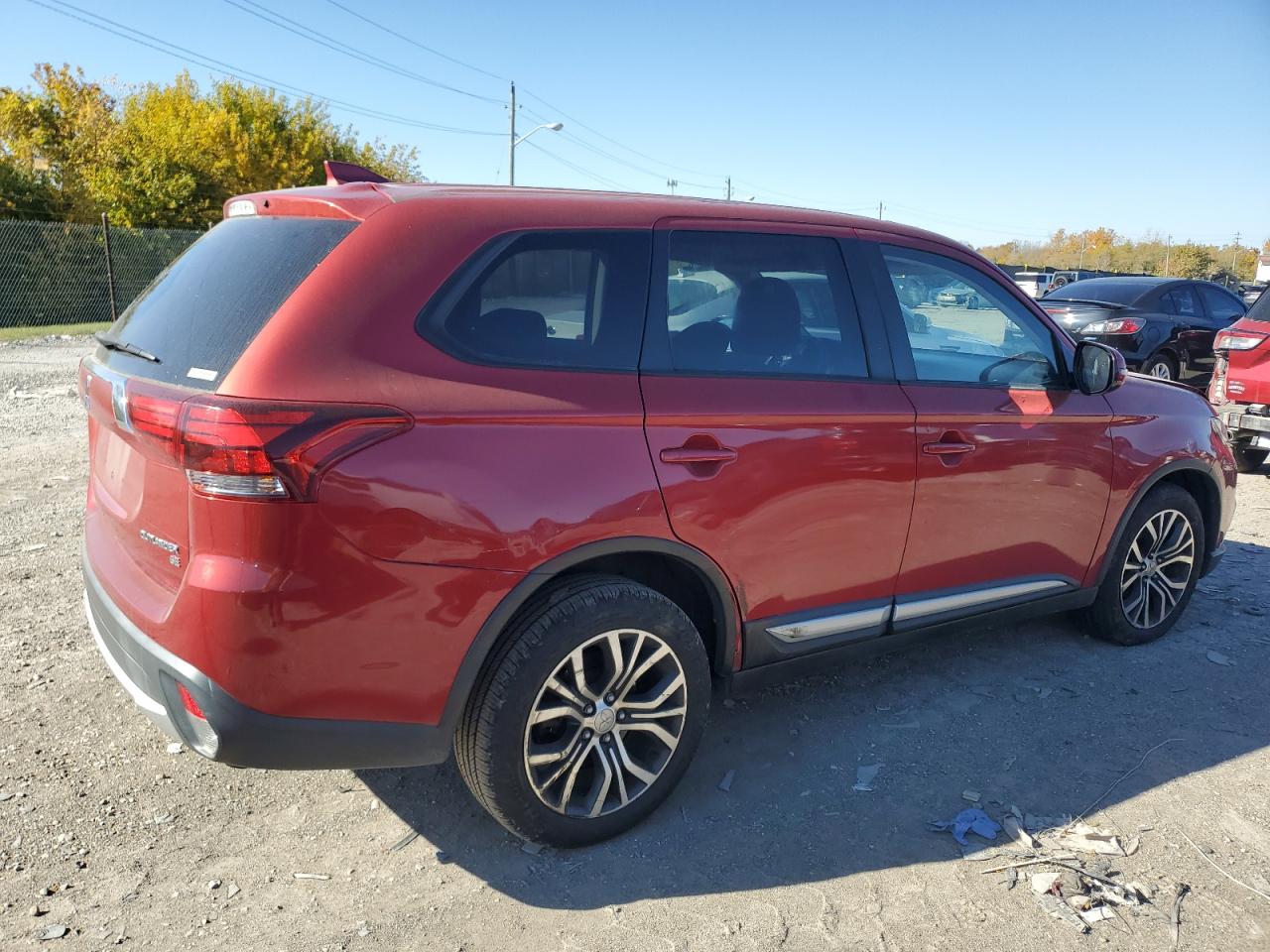 MITSUBISHI OUTLANDER SE