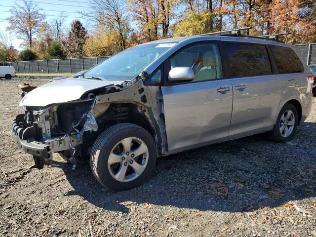Global Auto Auctions: 2014 TOYOTA SIENNA LE