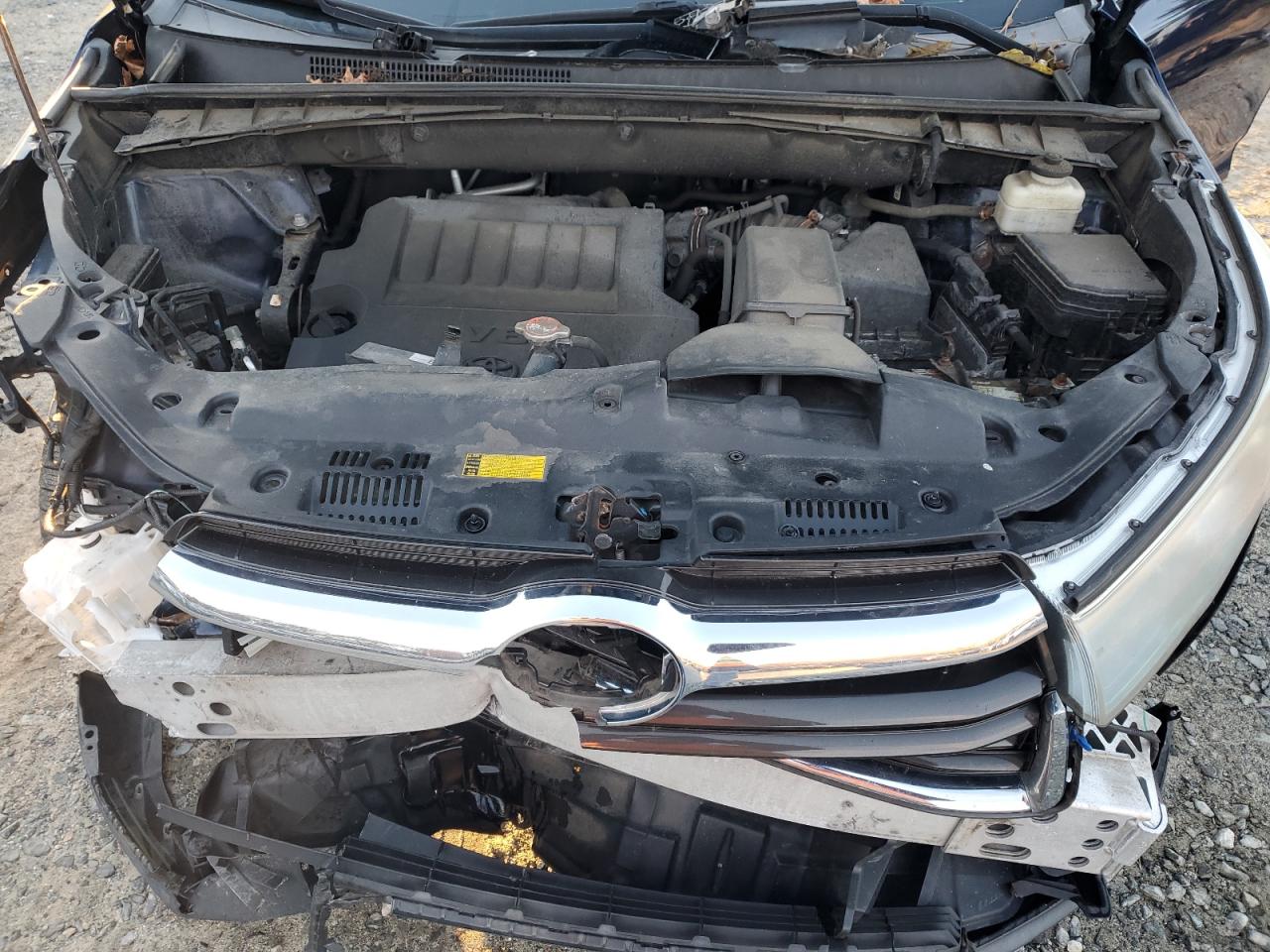 TOYOTA HIGHLANDER LE