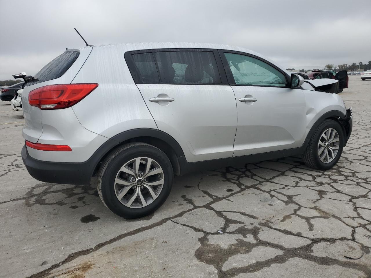 KIA SPORTAGE LX