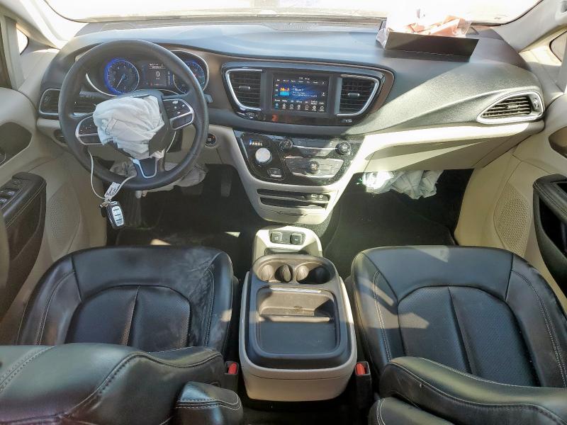 2020 CHRYSLER VOYAGER LX #3292735590