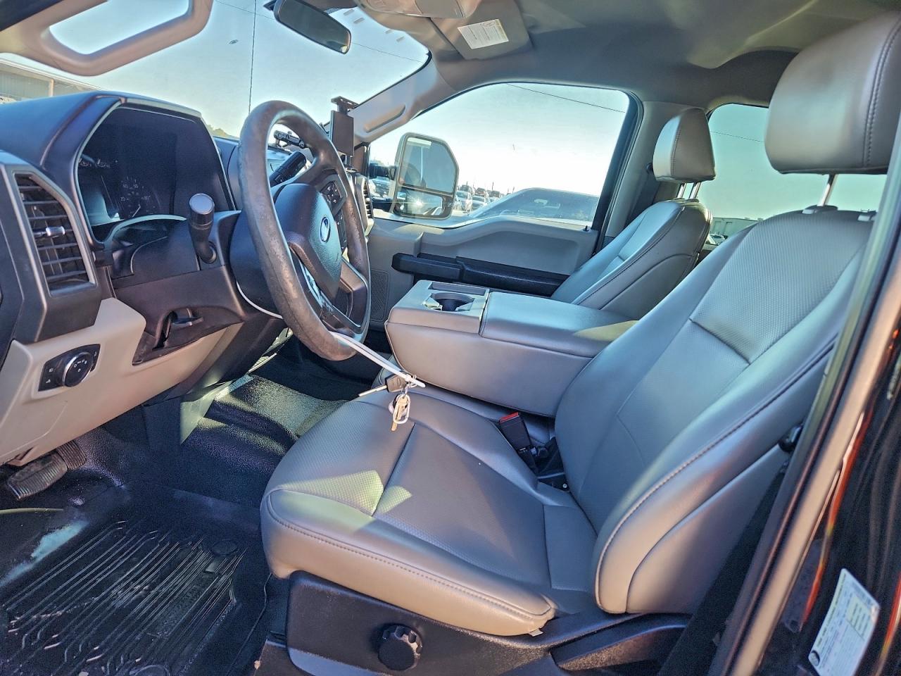 FORD F-350 SUPER DUTY