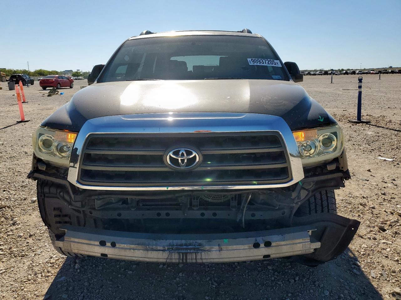 TOYOTA SEQUOIA SR5