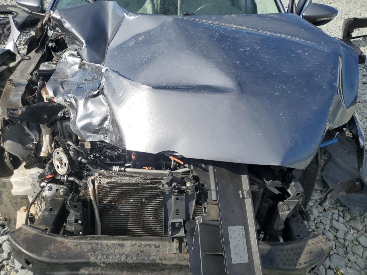 VOLKSWAGEN PASSAT SE