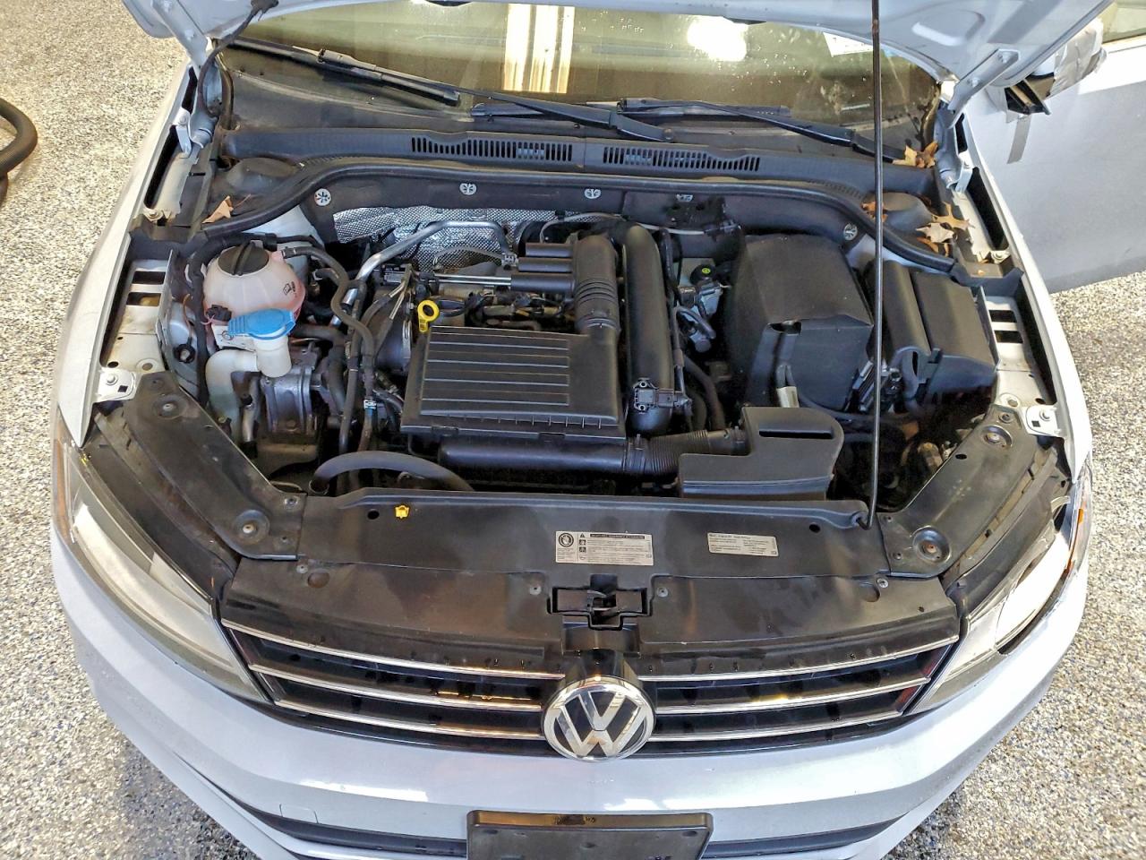 VOLKSWAGEN JETTA S
