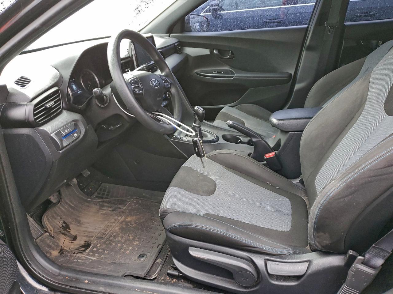 HYUNDAI VELOSTER BASE