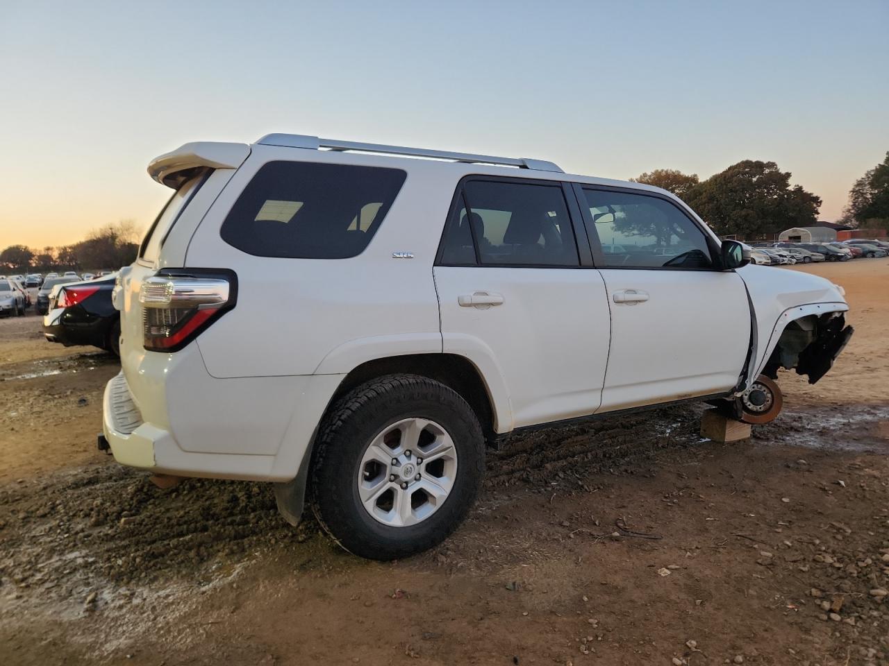 TOYOTA 4RUNNER SR5