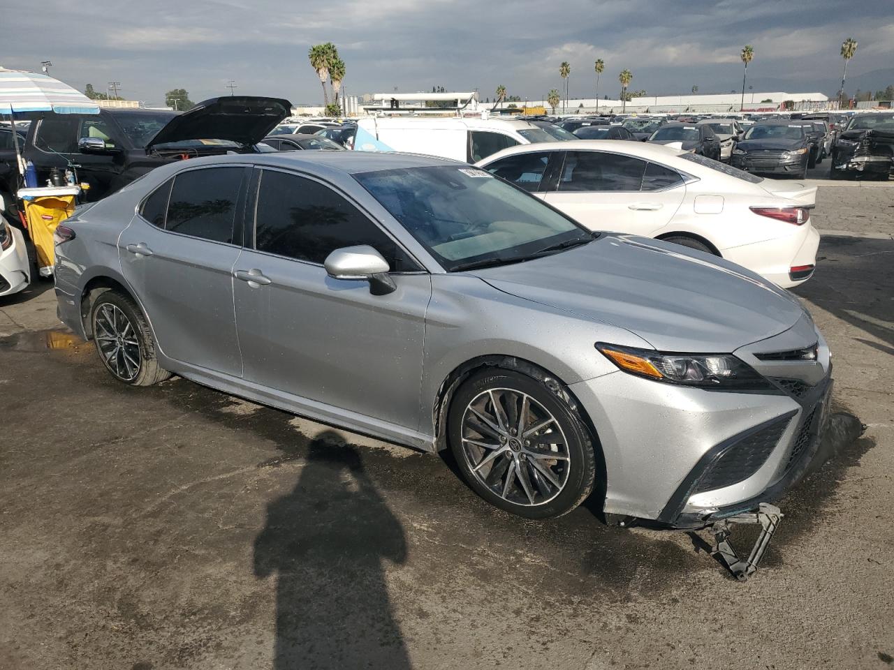 TOYOTA CAMRY SE NIGHT SHADE