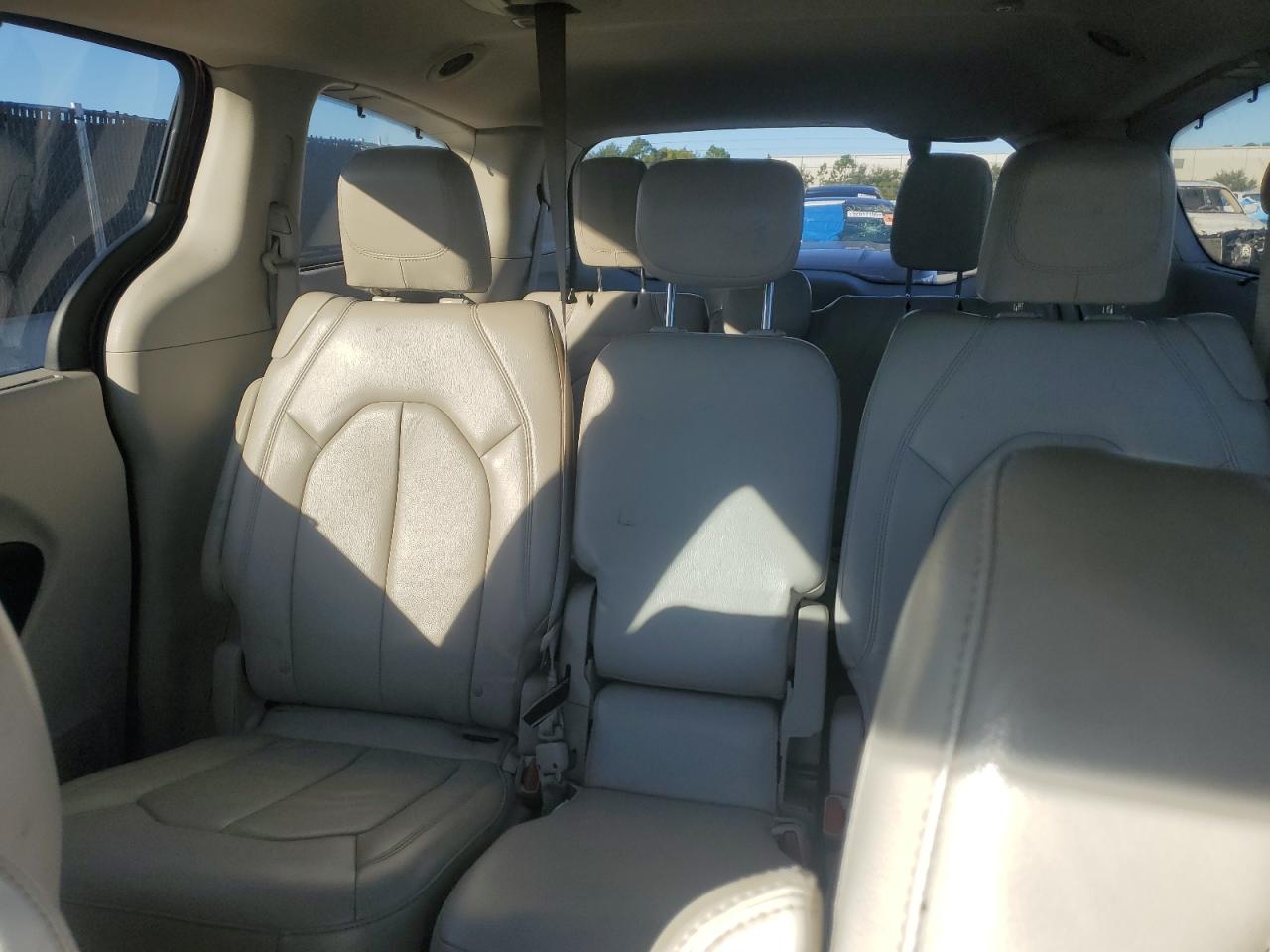 CHRYSLER PACIFICA TOURING L